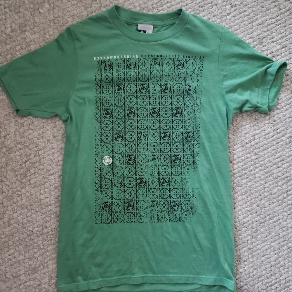 Small K2 Snowboard Tee